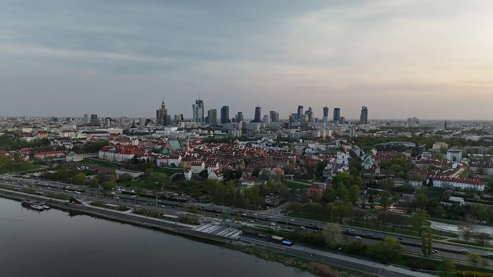 From PESEL UKR to a Standard Work Karta Pobytu in 2026: When It Pays for Ukrainians